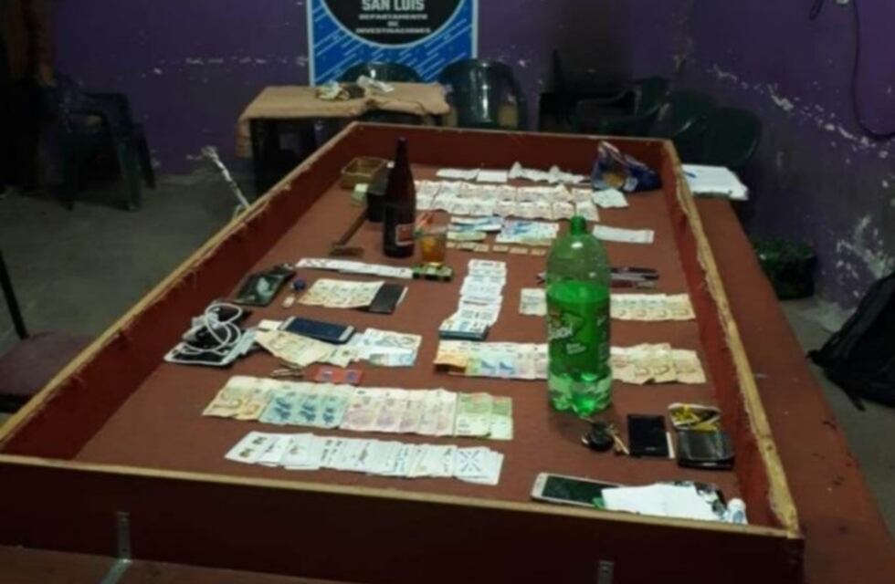 En cuarentena se armaron una sala de juegos clandestinos