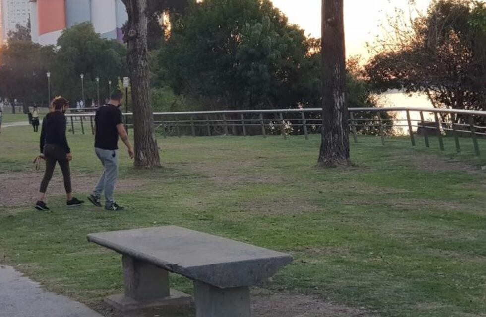 Perotti no girará fondos a los municipios que relajen controles y permitan salidas recreativas