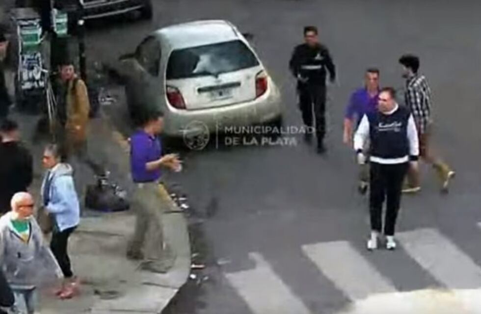 El ridículo escondite de un hombre que quiso robar en el centro platense