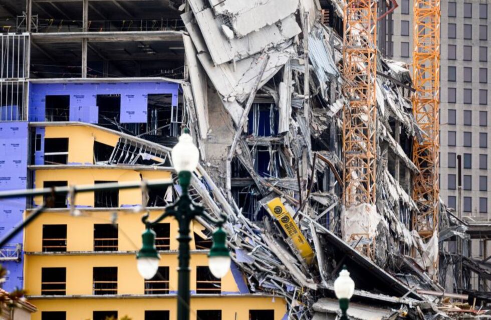 Captaron en video el momento en que un hotel se derrumba en Nueva Orleans