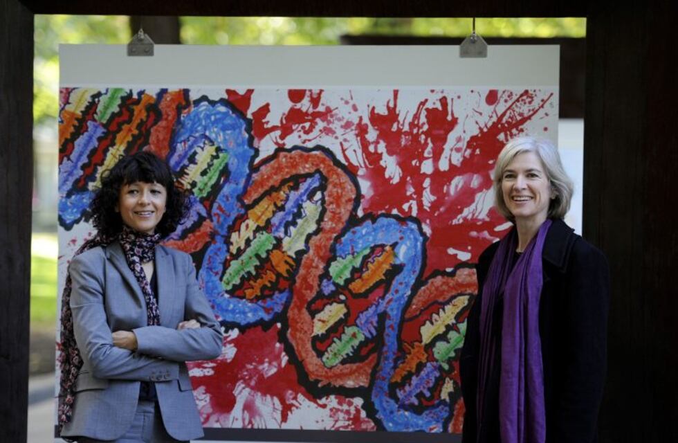 Nobel de Química para dos científicas que descubrieron cómo reescribir el "código de la vida"