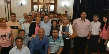 gobernador Ricardo Quintela recibió a un grupo de pobladores de la Zona Rural de Capital