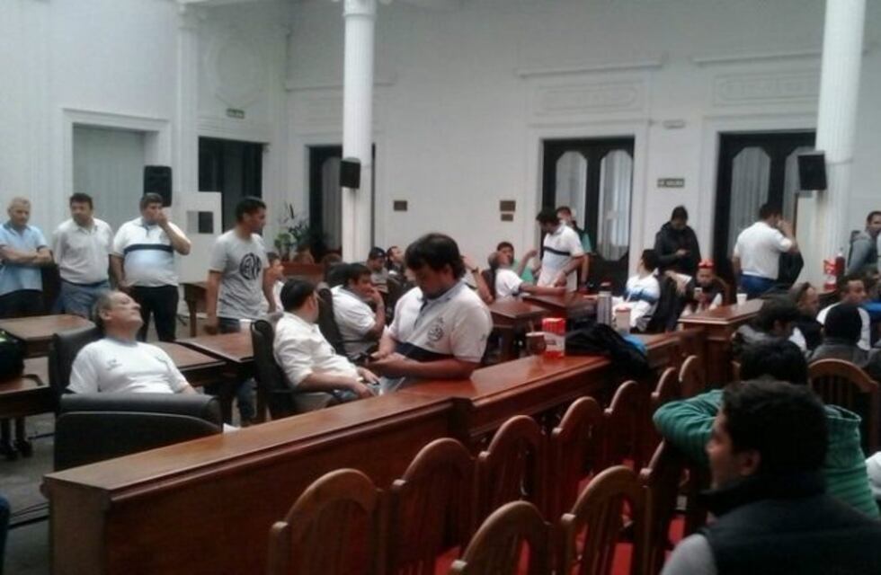 Transporte: convocan a una sesión extraordinaria para subir el boleto y destrabar el conflicto