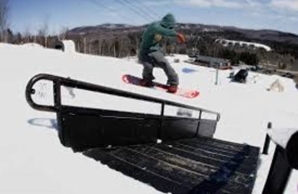 Nieve y coronavirus: cómo es la vuelta a los entrenamientos de cuatro riders en Bariloche