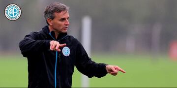 El martes 8, ni\u002E Pablo Lavallén le apunta al ingreso a Sudamericana antes que a la Copa Argentina, y contra Platense jugarán el 20 de mayo\u002E