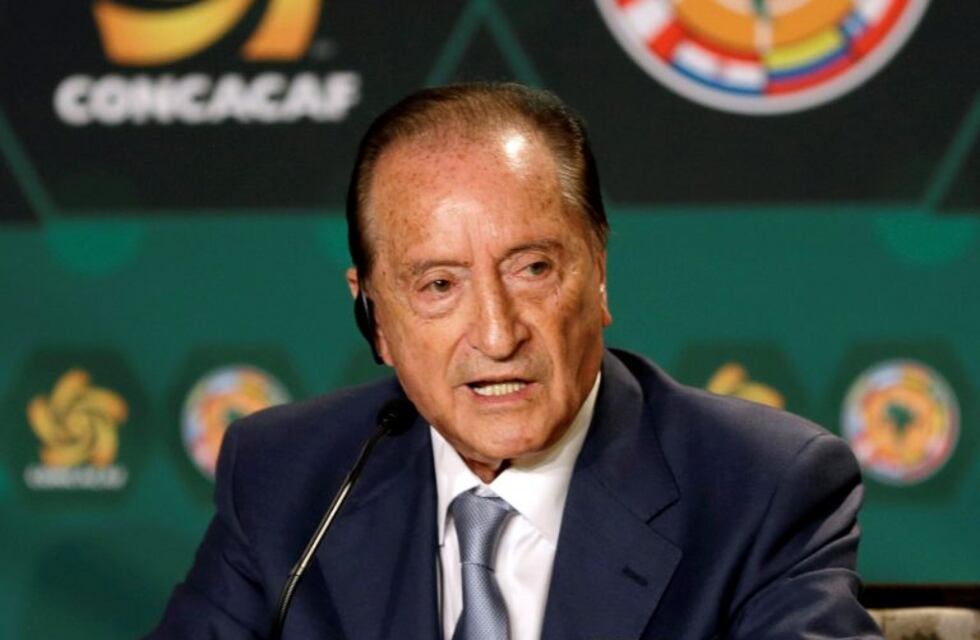 La FIFA suspendió de por vida al dirigente uruguayo Eugenio Figueredo