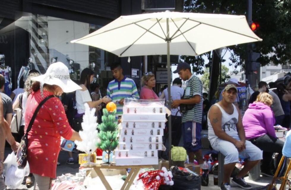 La Justicia porteña ratificó la prohibición de la venta callejera en Once