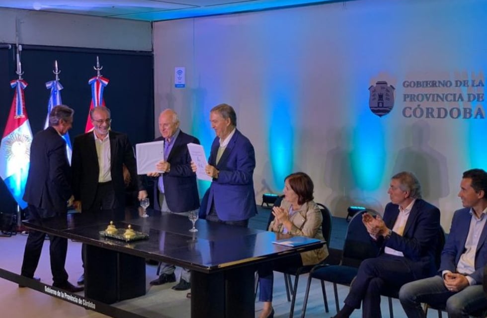 Schiaretti y Lifschitz firmaron un convenio para la ejecución del acueducto interprovincial