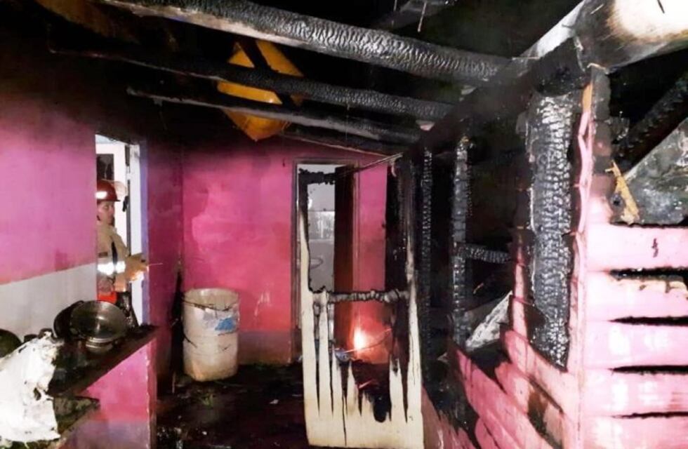 Puerto Iguazú: se incendió una vivienda en el barrio Las Orquídeas