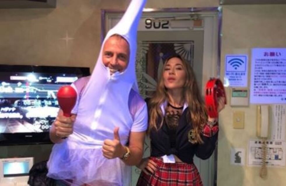 El desopilante blooper de Marley y Jimena Barón con un inodoro en Japón