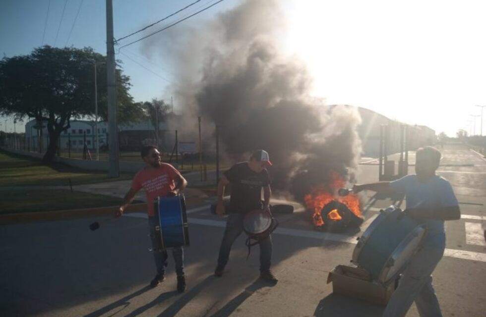El STIA Arroyito cortó el ingreso y egreso de la firma Dulcor
