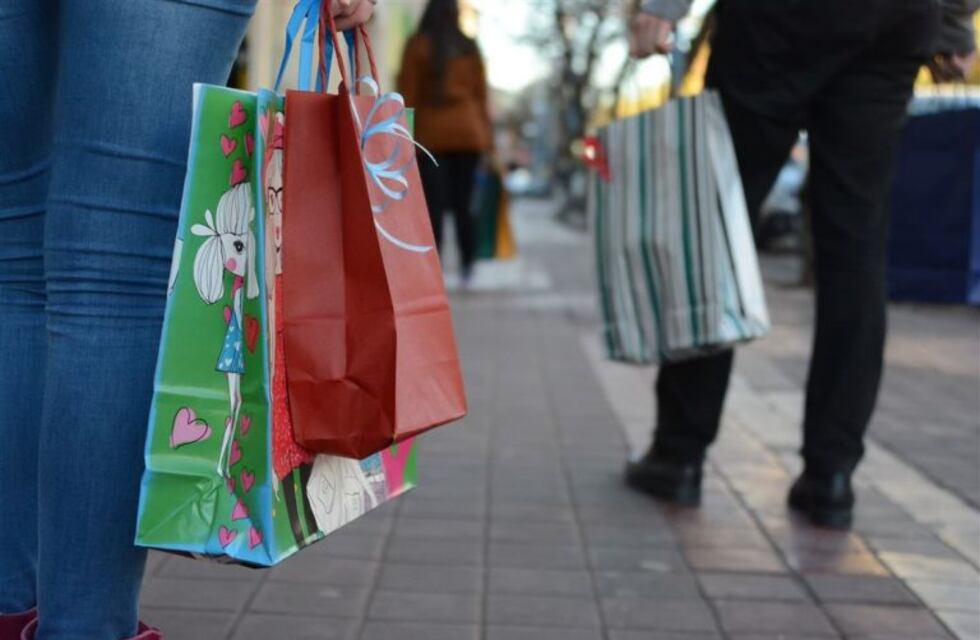 El consumo mostró cierto repunte, pero cayeron las expectativas empresariales