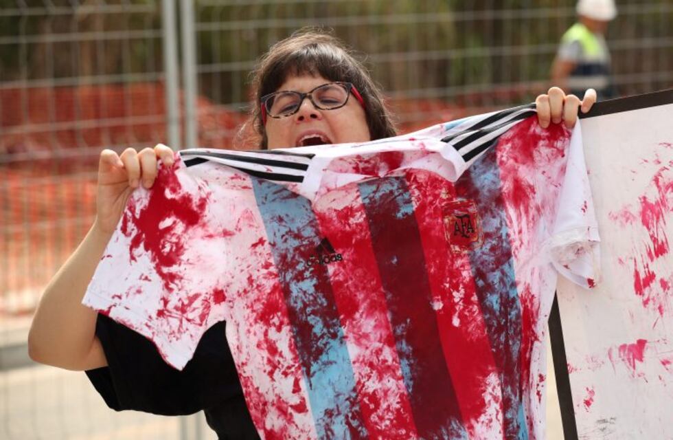 Manifestantes a favor de Palestina escracharon a la Selección Argentina en Barcelona