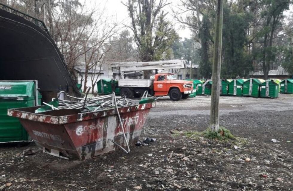 Hallaron restos óseos dentro de un contenedor en el predio de la ex Rural