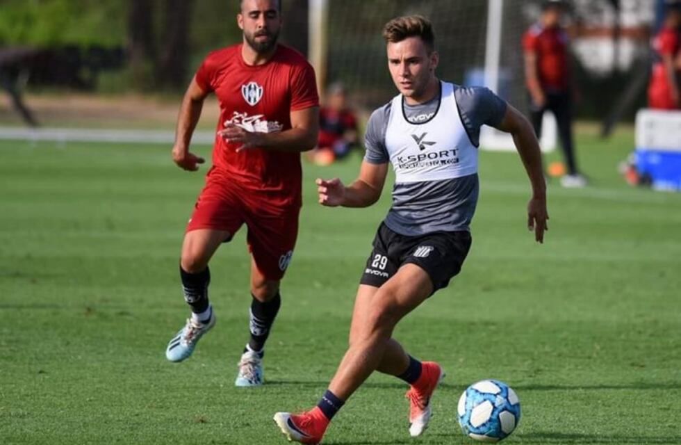 Augusto Schott jugó para la T ante Central Córdoba