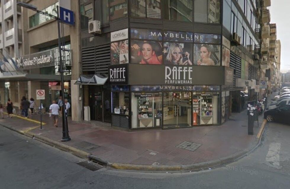 Escruche en oficinas céntricas: ladrones se llevaron dinero y equipos