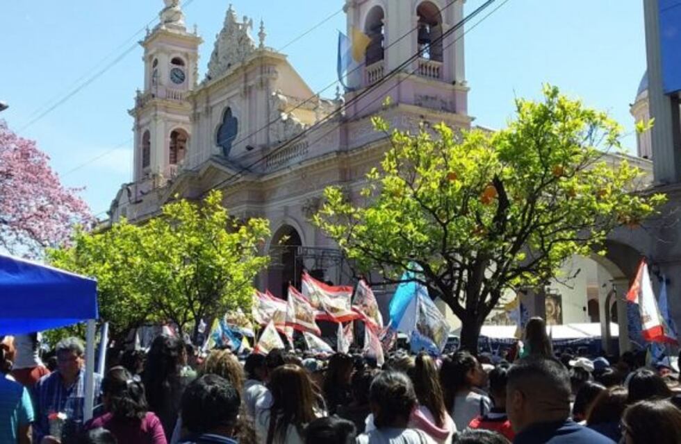 La Iglesia salteña aclara que no habrá procesión y las imágenes del Milagro recorrerán la ciudad sin fieles