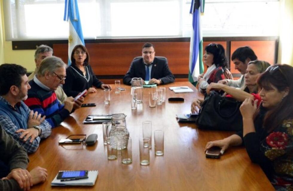 Educación pagará las subas con sueldos de agosto