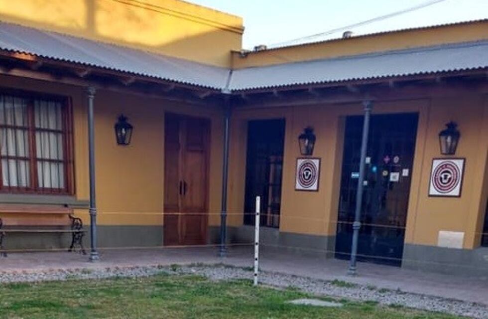 Polémica: un comercio puso un cerco eléctrico y los vecinos lo denunciaron