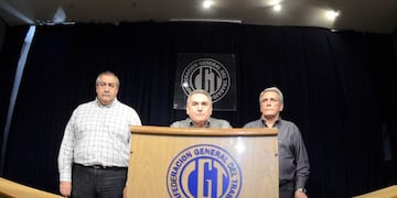 DYN30, BUENOS AIRES REUINON DEL CONSEJO DIRECTIVO DE LA CGT.FOTO.DYN/JAVIER BRUSCO ciudad de buenos aires hector daer Juan Carlos Schmid carlos acuu00f1a triunvirato confirma fecha de paro nacional contra el gobierno reunion del consejo directivo de la CGT