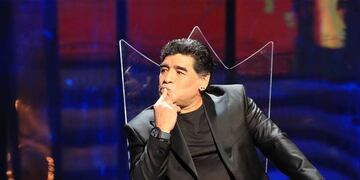 Nápoles lloró a su ídolo