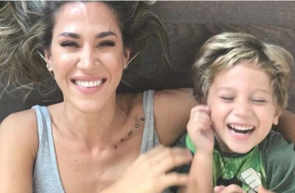 Desopilantes videos de Jimena Barón y su hijo "Momo" durante la cuarentena