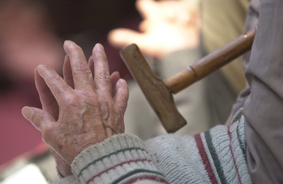 Indignante: estafaron a un hombre de 89 años en barrio San Rafael