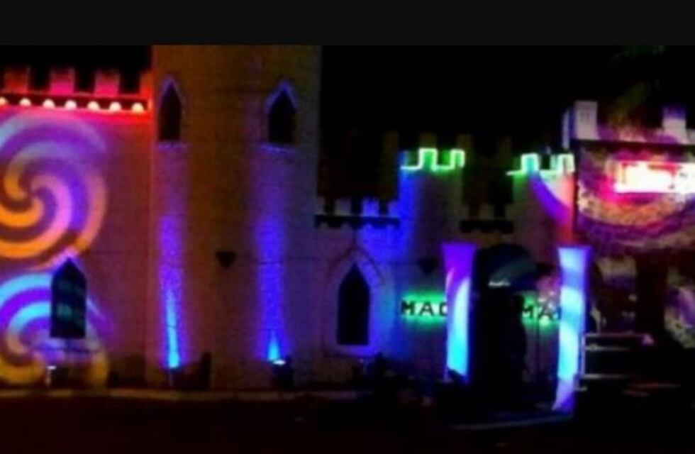 Un empleado de un boliche se enteró que estaba en blanco cuando le negaron el IFE