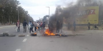 Alta Gracia: vecinos de Parque Virrey cortan Ruta N° 5\u002E