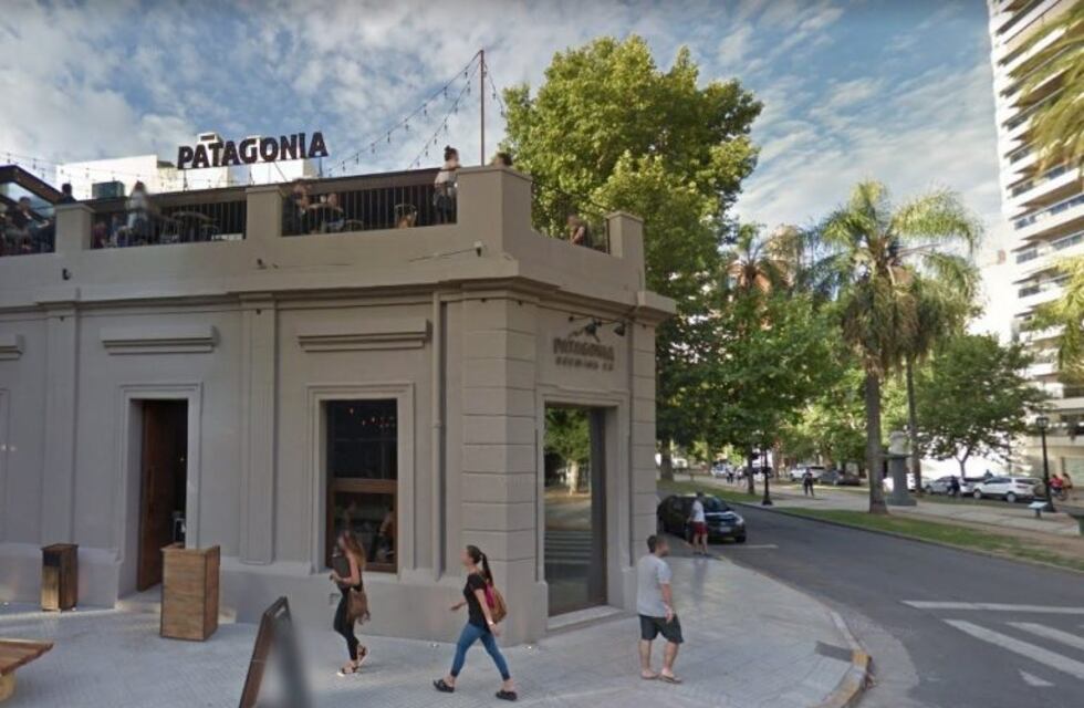 Curiosa maniobra de estafa con dólares falsos en una conocida cervecería de Pichincha