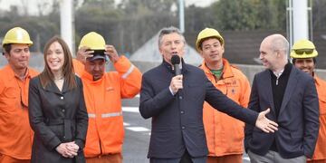 Macri, Vidal y Rodrígues Larreta en el puente La Noria\u002E