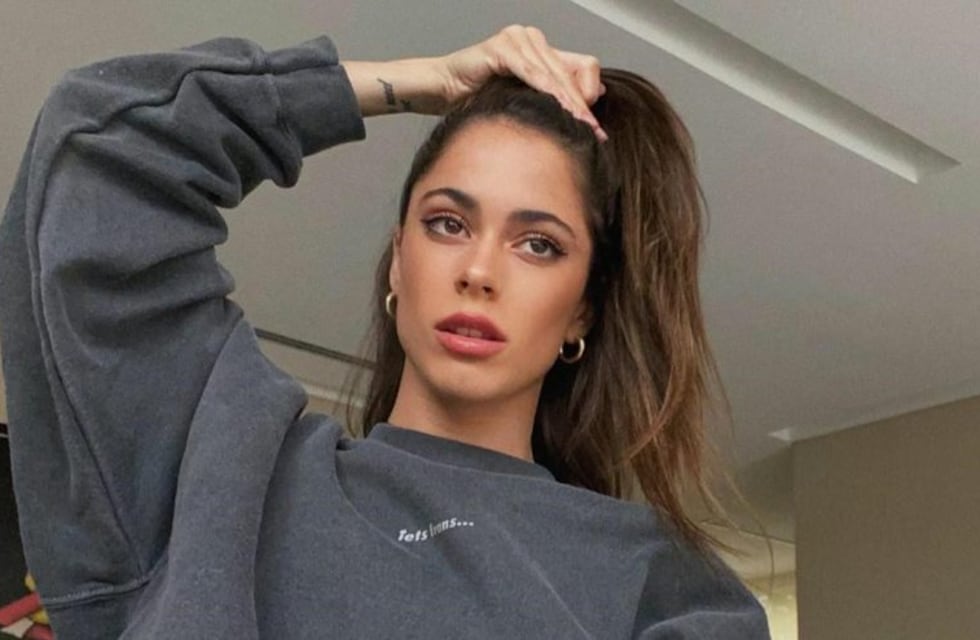 Tini Stoessel ratoneó a sus seguidores con el recuerdo de un fogoso backstage