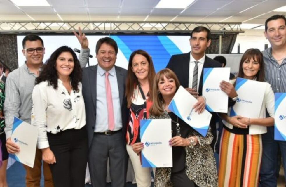 Mariano Gaido tomó juramento a su equipo de gobierno en Neuquén