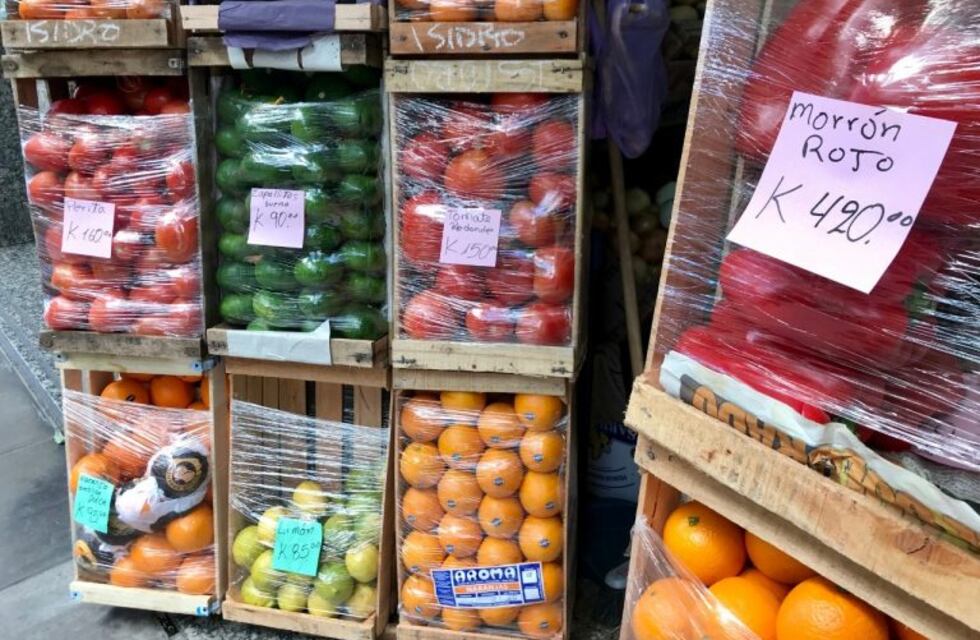 El kilo de tomate aumentó hasta un 172 % y se vende a más $200 en algunas provincias