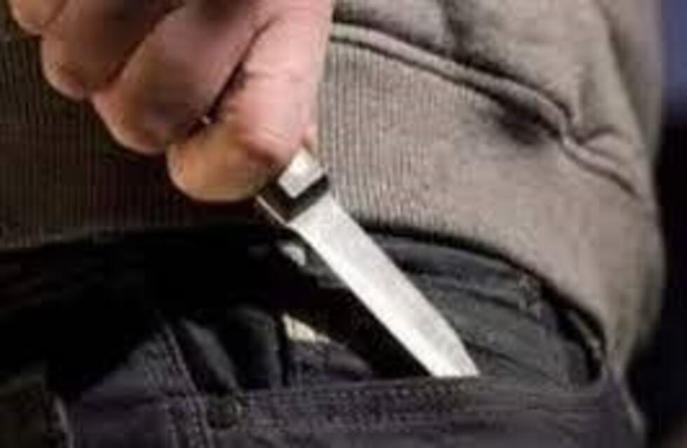 Conflicto familiar terminó con dos heridos de armas blancas y un arresto