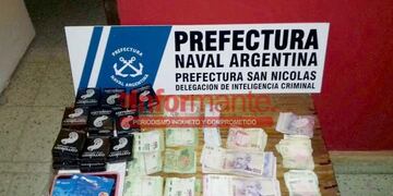 En el operativo se incautó una importante suma de dinero y gran cantidad de profilácticos\u002E (El Informante)