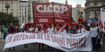 Marchará al Ministerio de Salud bonaerense, este jueves, por paritarias-salarios, nombramientos, residentes y presupuesto (web)\u002E