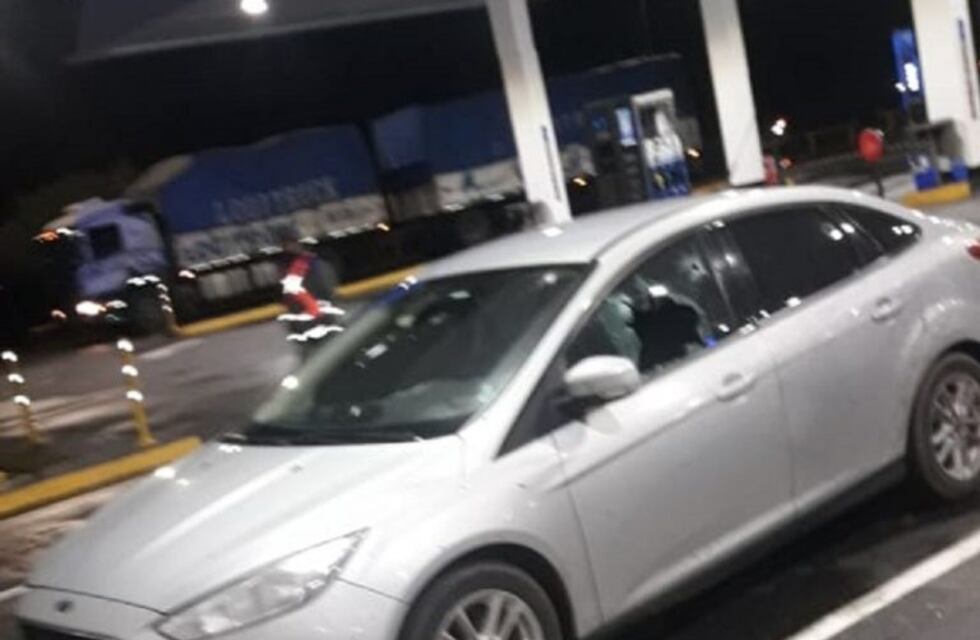 Detalles de la emboscada al comisario de la Federal: lo atacaron cuando paró a cambiar la yerba