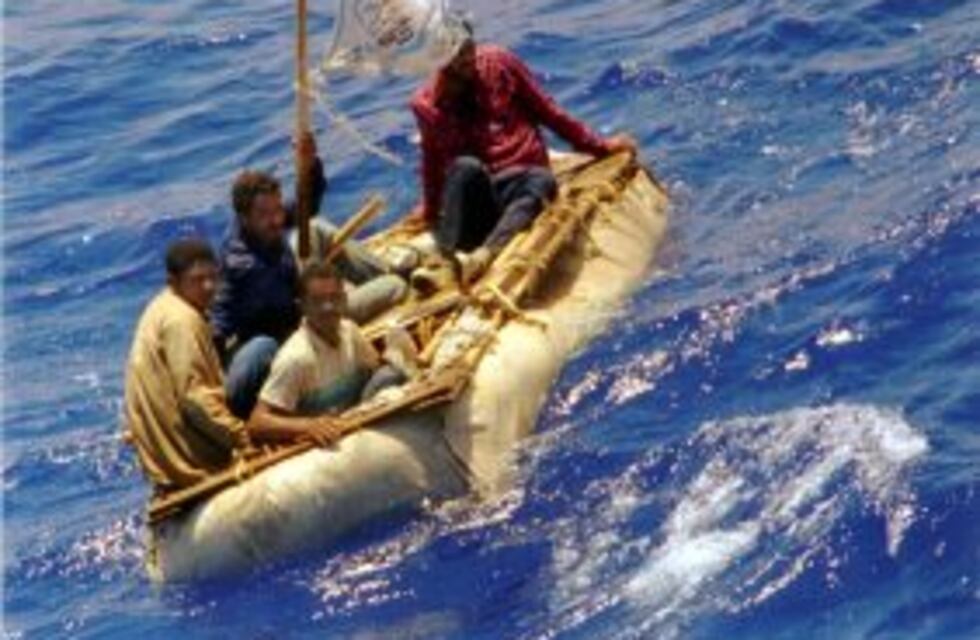 Para Cuba, es "positiva" la eliminación de la residencia automática para los isleños en EE.UU