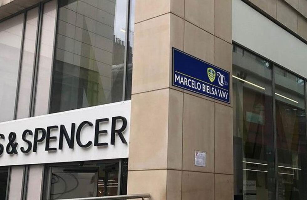 Marcelo Bielsa ya tiene calle propia en Leeds
