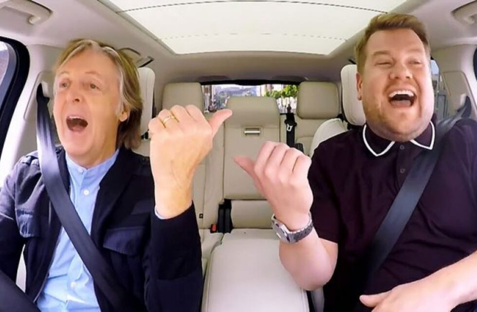 James Corden nos engañó: las fotos que demuestran que no maneja su auto en "Carpool Karaoke"