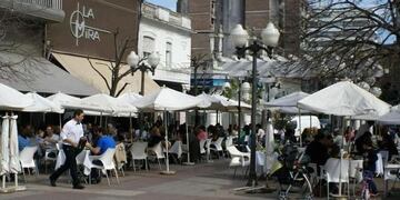 Buscan implementar Registro de Oposición por la instalación de bares y pubs\u002E