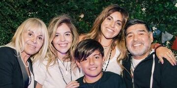 La familia maradona unida (Foto:Instagram/gianmaradona)