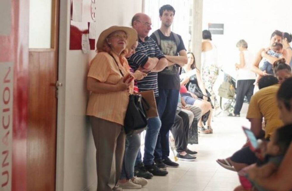 Alrededor de cien personas se vacunan por semana contra la fiebre amarilla