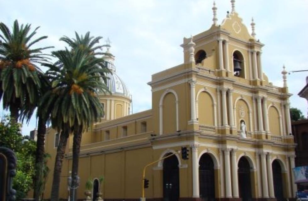 Clausuran la iglesia San Francisco, luego del derrumbe de un pedazo de revoque