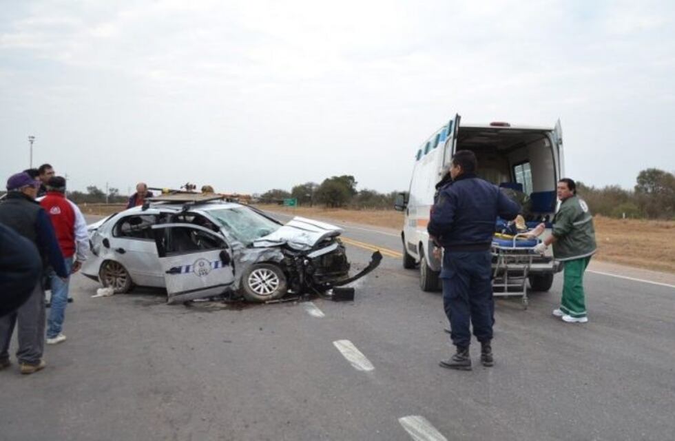 Una familia tucumana chocó Santiago del Estero