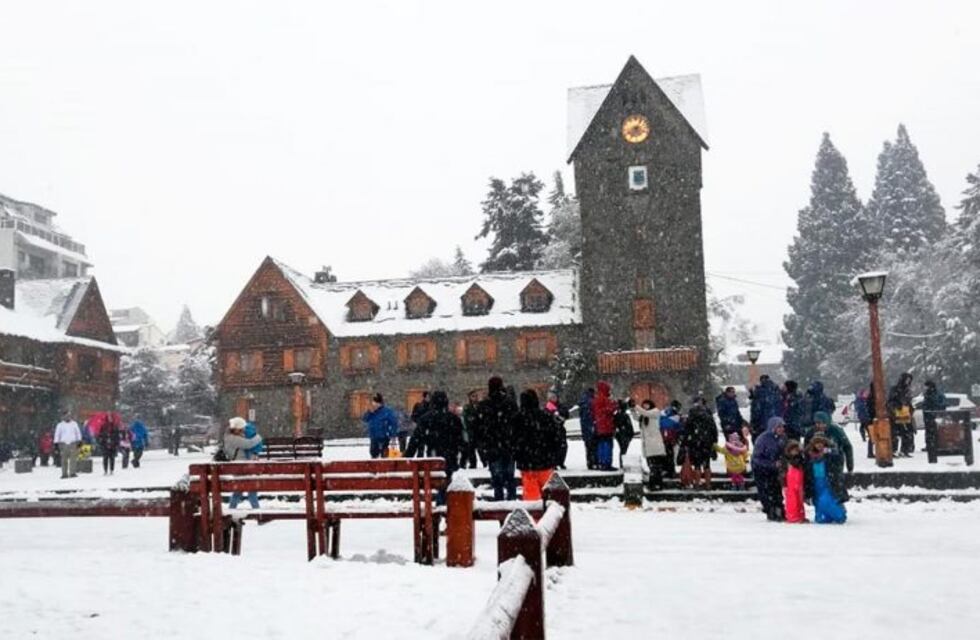 El invierno no se va, volvió la nieve a zonas altas de Bariloche