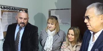 Comisionados de Fomento de Santa Cruz presentan recurso de amparo