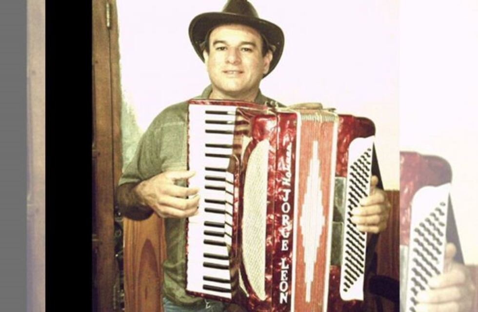 El músico "León Guarachero" agredió a un hombre y se entregó