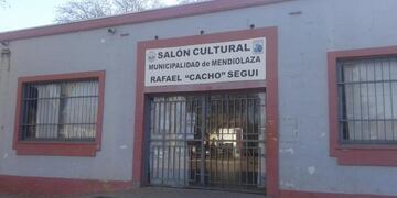Salón Cultural Municipal Rafael \